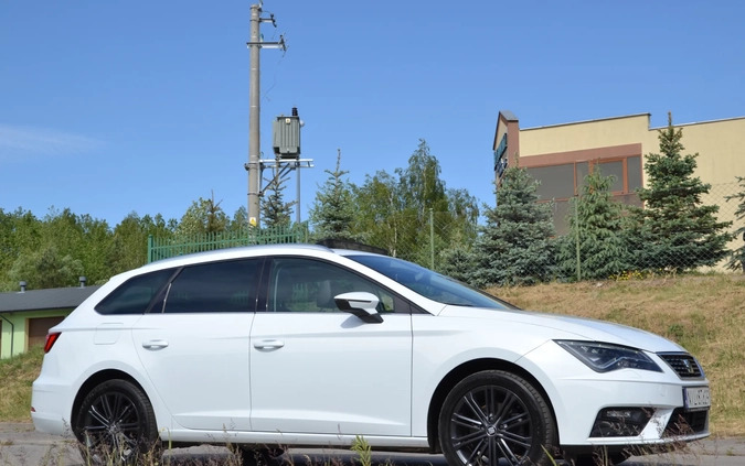 Seat Leon cena 70800 przebieg: 163198, rok produkcji 2019 z Iława małe 781